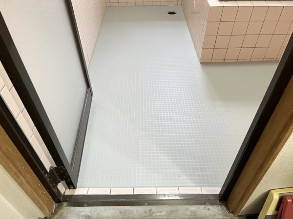 糟屋郡宇美町　A様邸　浴室床のバスナシートリフォーム施工事例