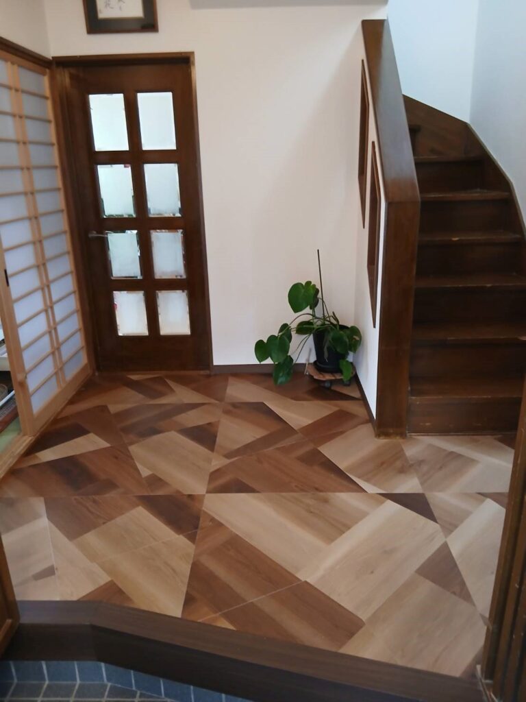 糸島市　Ｓ様邸　クロス・フロアタイル交換