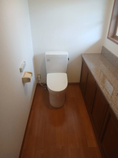 糸島市　Ｙ様邸　トイレ交換＋クロス張替